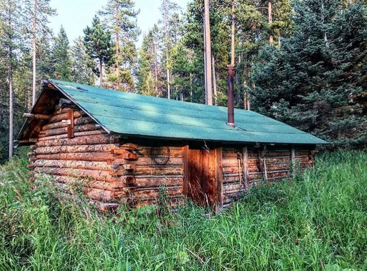 9 must see rustic hunting cabins